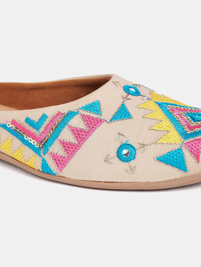 women embroidered slip on jutis - 22142202 -  Standard Image - 5