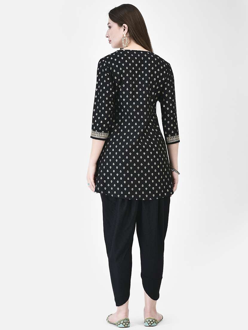 women printed three quarter sleeve a-line kurti - 22142206 -  Standard Image - 3