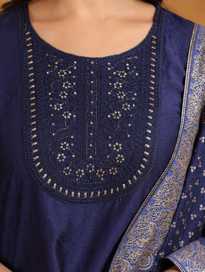 women embroidered three quarter sleeve kurta pant with dupatta set - 22142225 -  Standard Image - 5