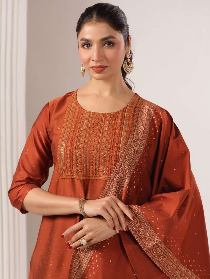 women self design three quarter sleeve kurta pant with dupatta set - 22142227 -  Standard Image - 3