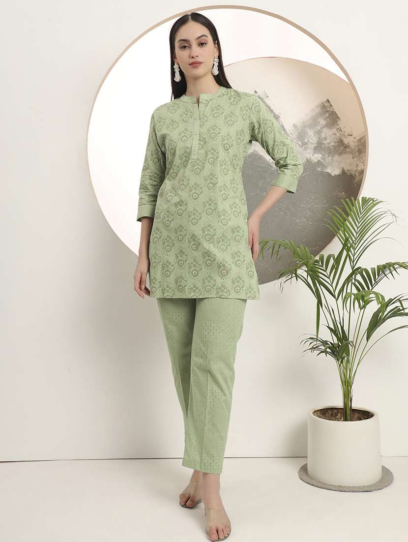 women printed three quarter sleeve ethnic co-ord set