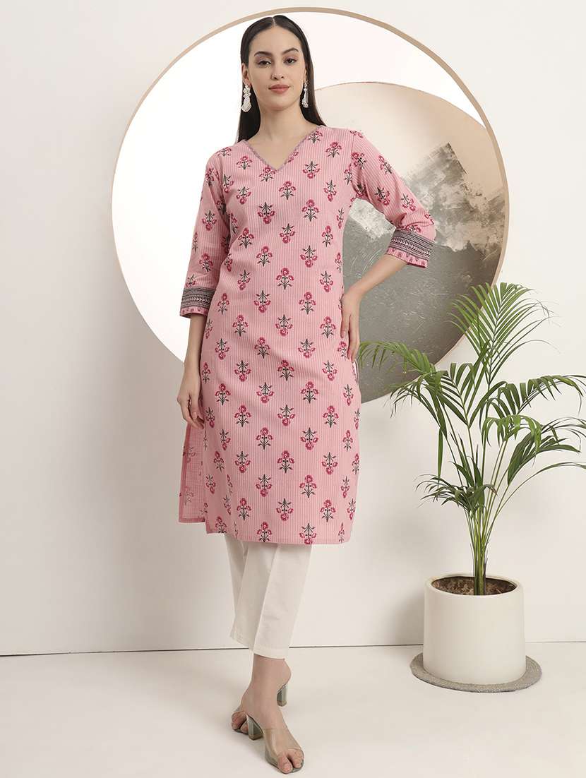 women printed three quarter sleeve straight kurta