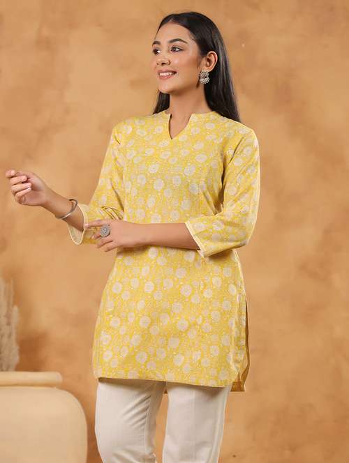 women floral printed three quarter sleeve straight kurti - 22142261 -  Standard Image - 0