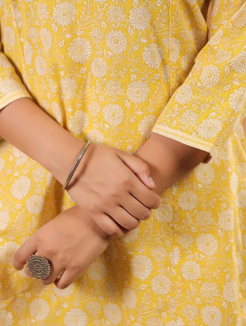 women floral printed three quarter sleeve straight kurti - 22142261 -  Standard Image - 5