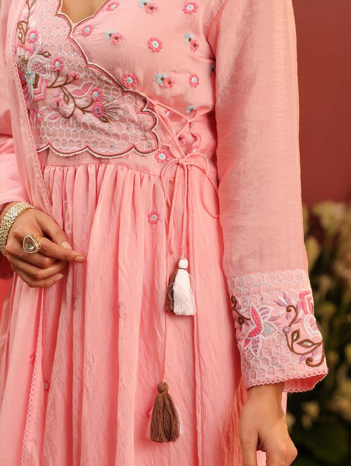 women embroidered long sleeve kurta pant with dupatta set - 22142310 -  Standard Image - 5