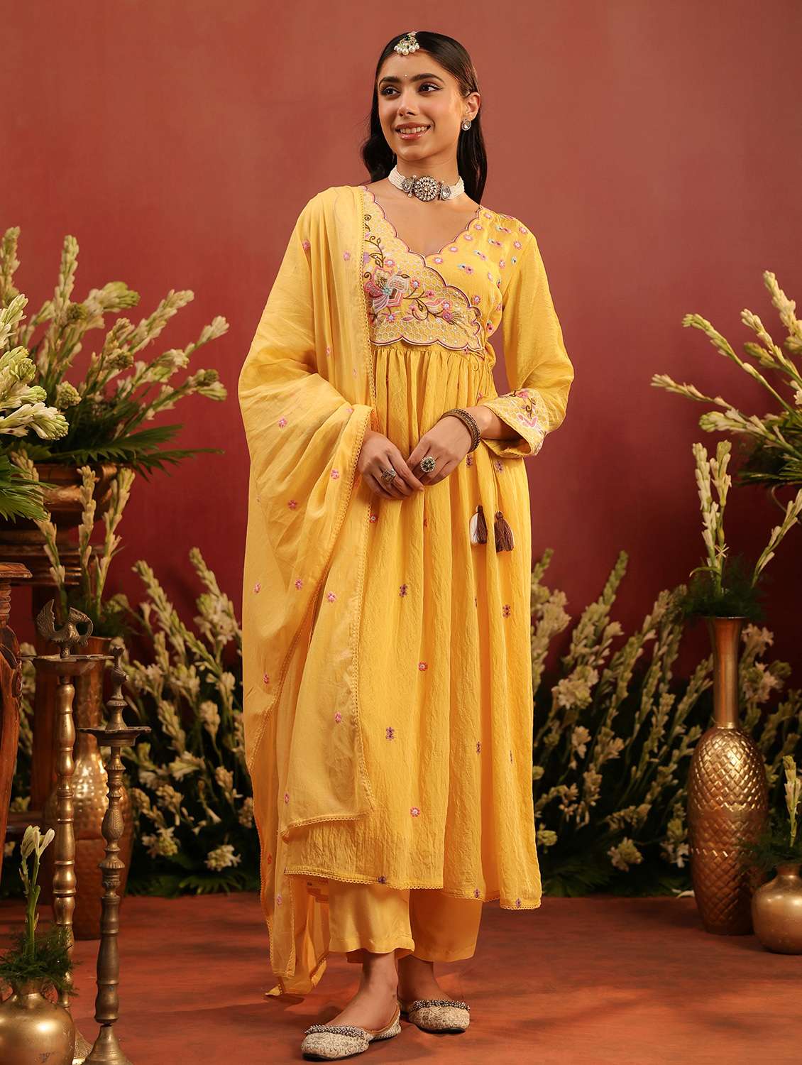 women embroidered long sleeve kurta pant with dupatta set - 22142312 -  Zoom Image - 0