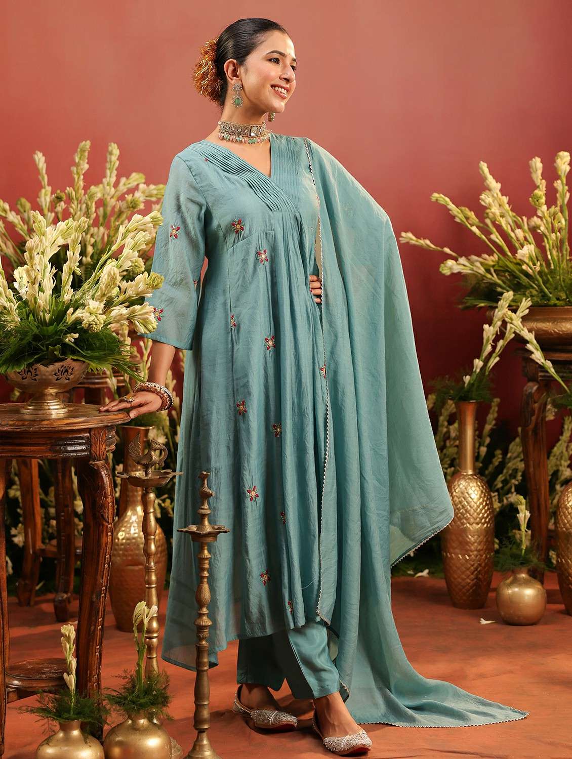 women embroidered three quarter sleeve kurta pant with dupatta set - 22142330 -  Standard Image - 5
