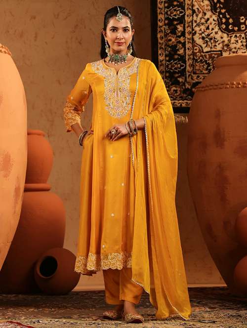 women embroidered three quarter sleeve kurta pant with dupatta set - 22142335 -  Standard Image - 0
