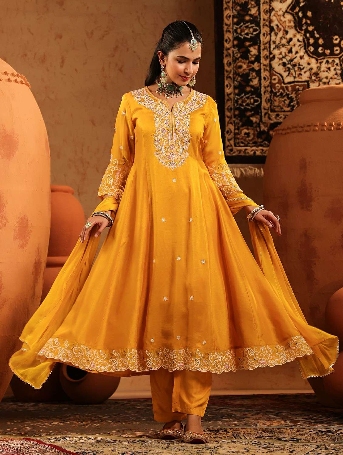 women embroidered three quarter sleeve kurta pant with dupatta set - 22142335 -  Standard Image - 3