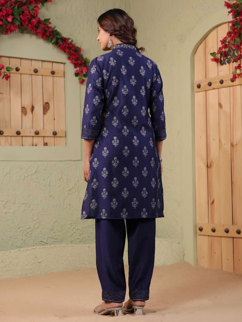 women floral printed three quarter sleeve kurta pant set - 22142384 -  Standard Image - 3