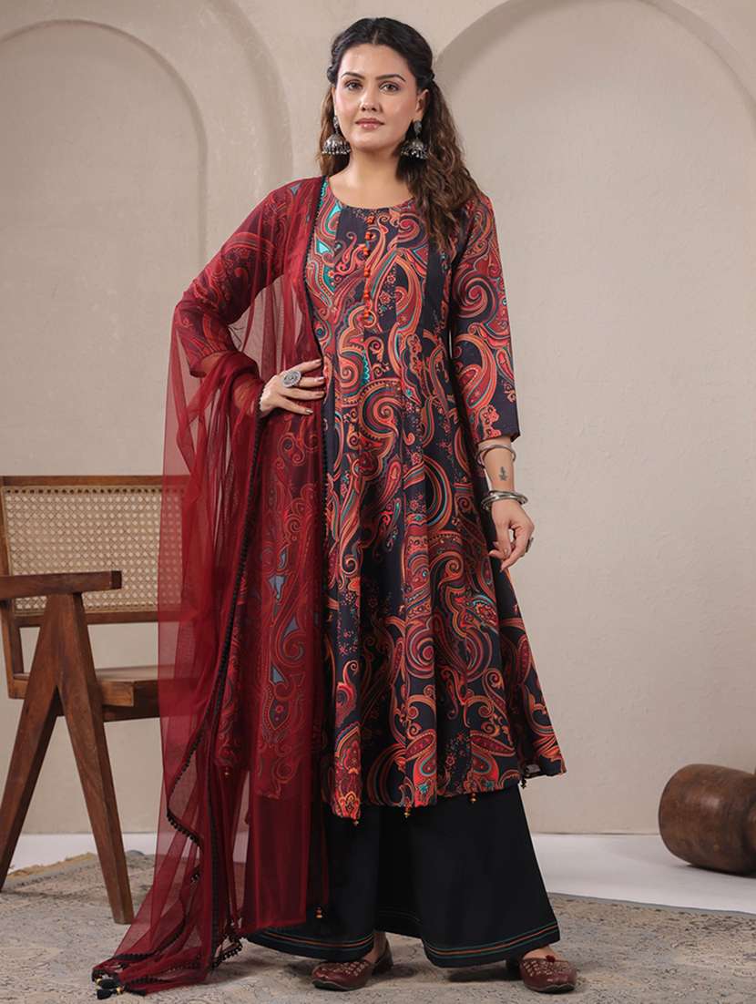 women paisley three quarter sleeve kurta palazzo with dupatta set