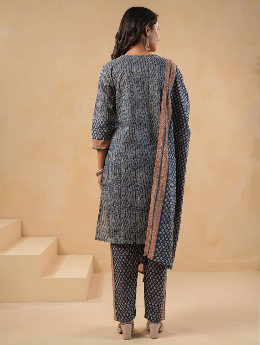 women printed three quarter sleeve kurta pant set - 22142627 -  Standard Image - 3