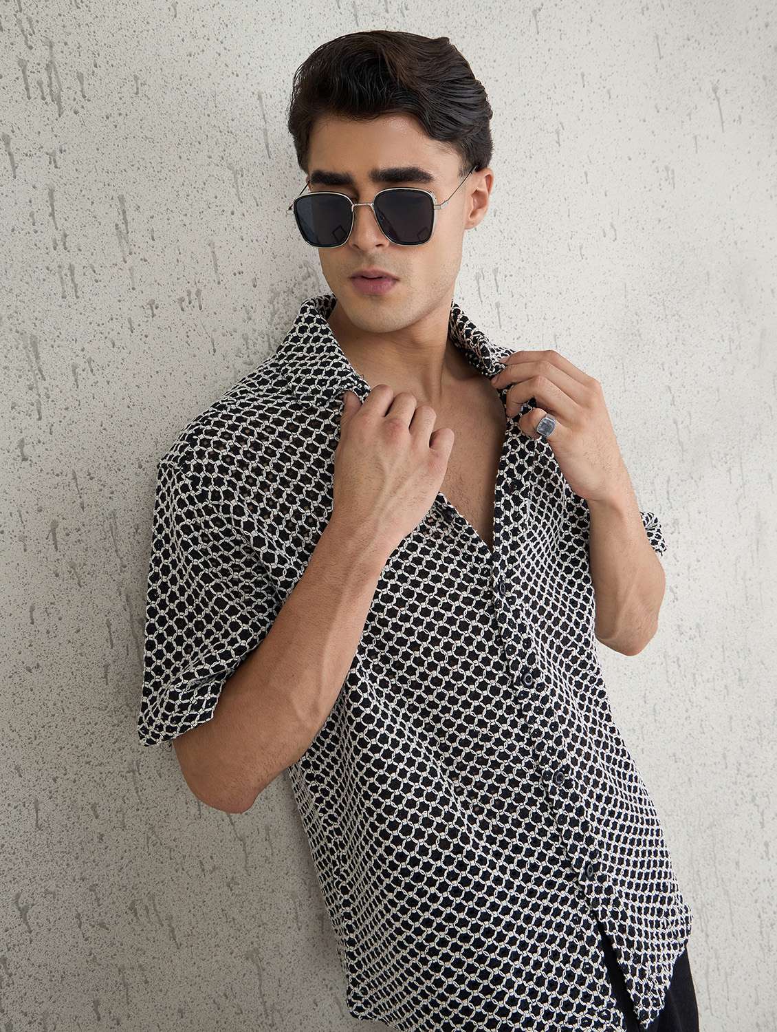 men self design short sleeve oversized casual shirt