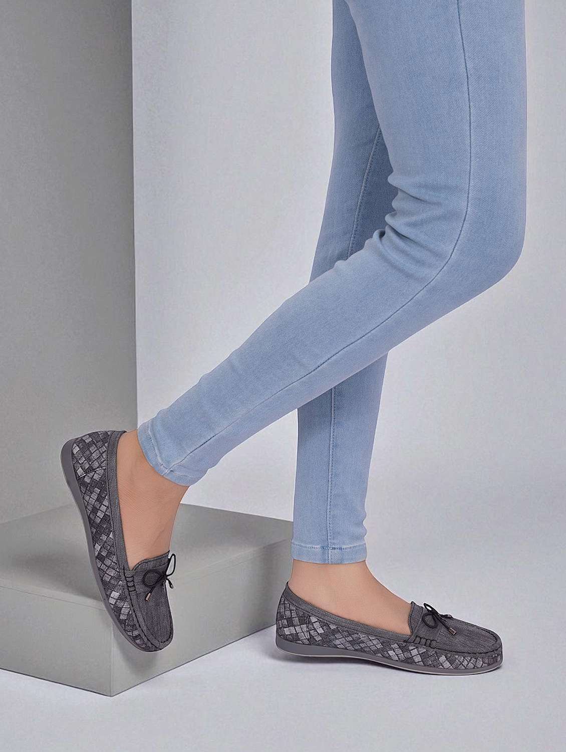women black slip on loafer - 22142748 - Zoom Image - 0