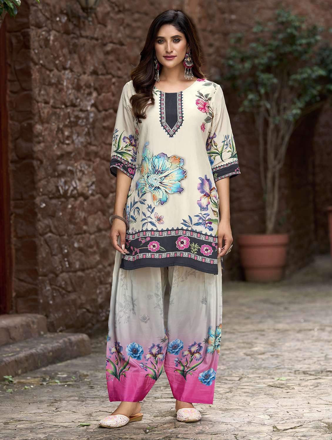 women printed three quarter sleeve co-ord set - 22142889 - Zoom Image - 0
