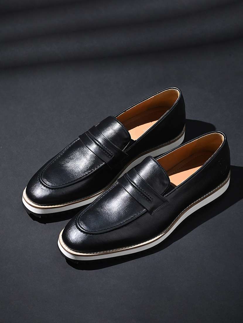 men black slip on loafer