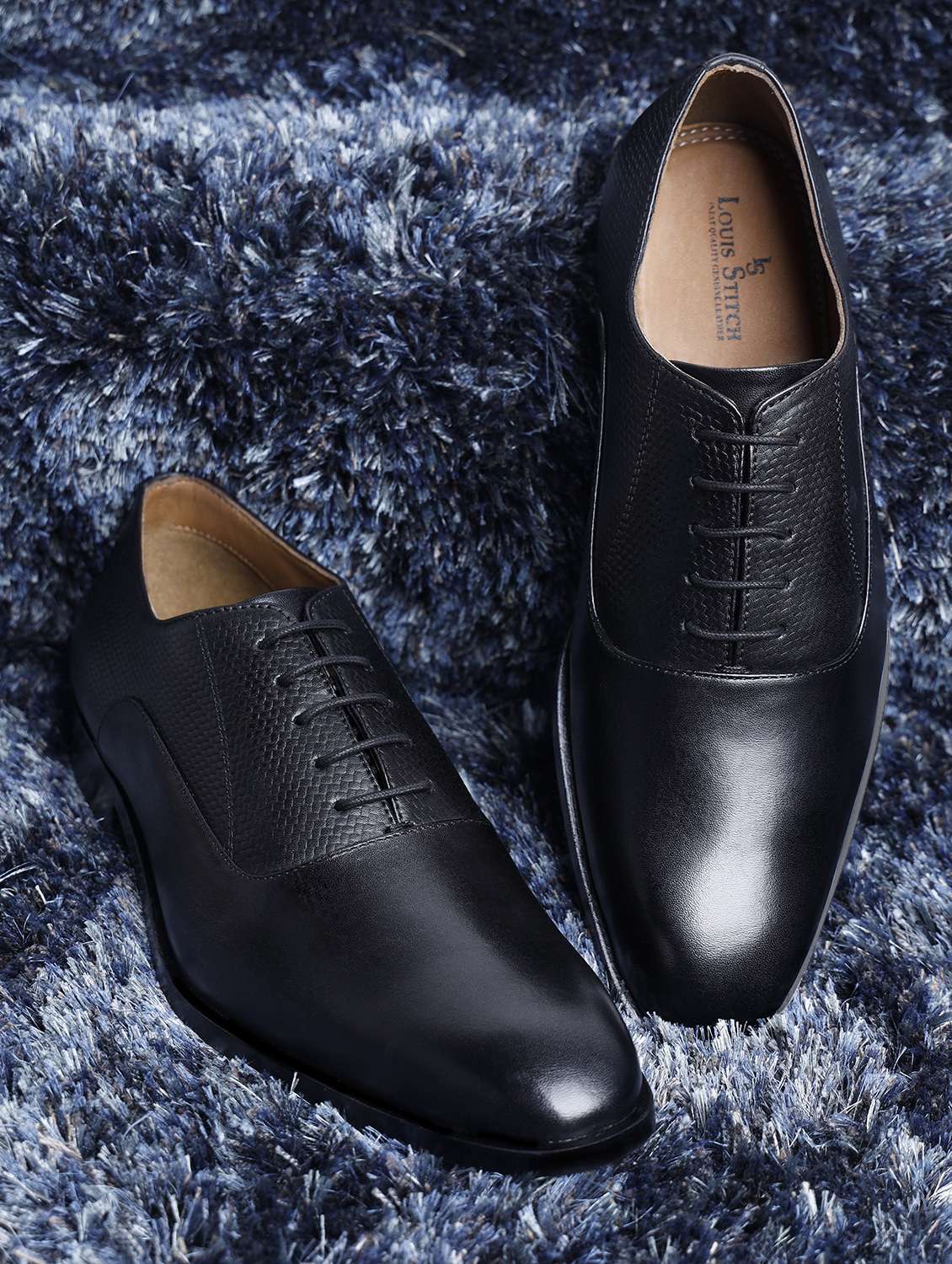 men black lace-up oxford