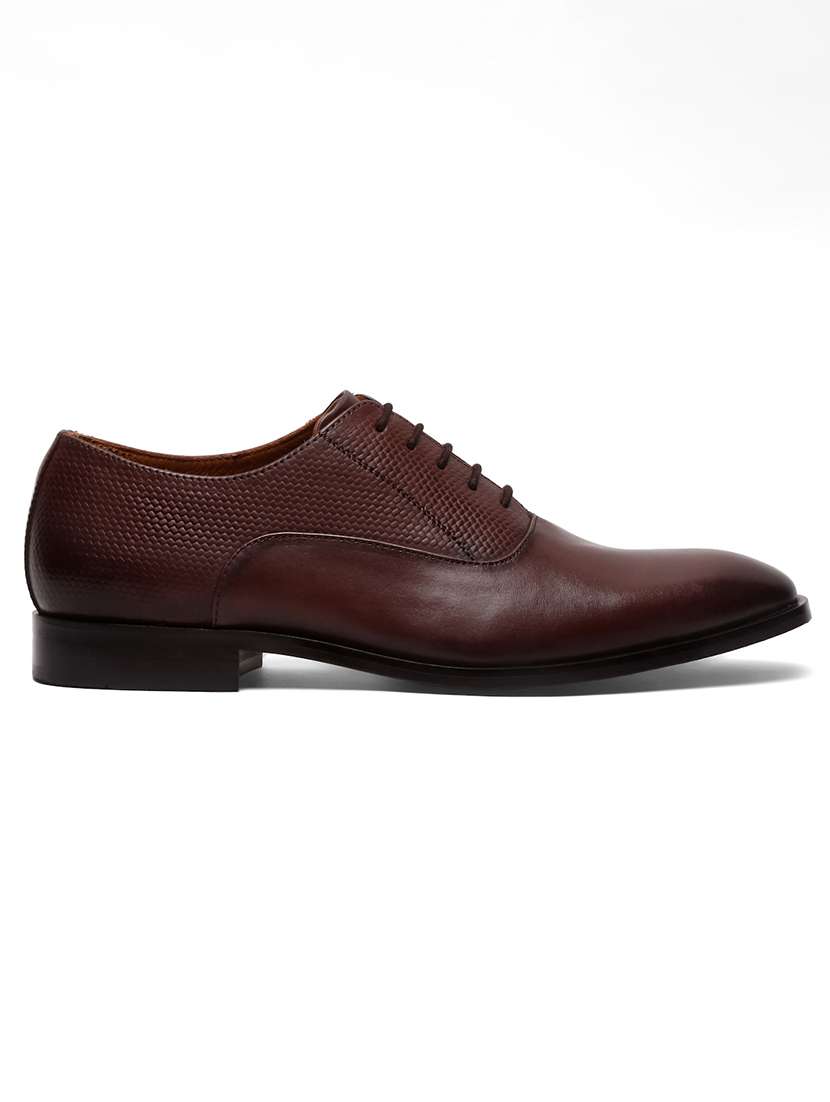 men brown lace-up oxford - 22142975 -  Standard Image - 3