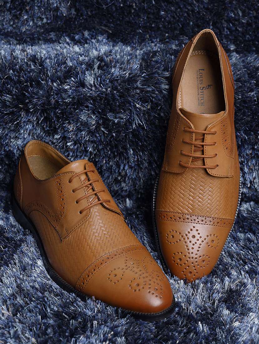 men textured lace up oxford