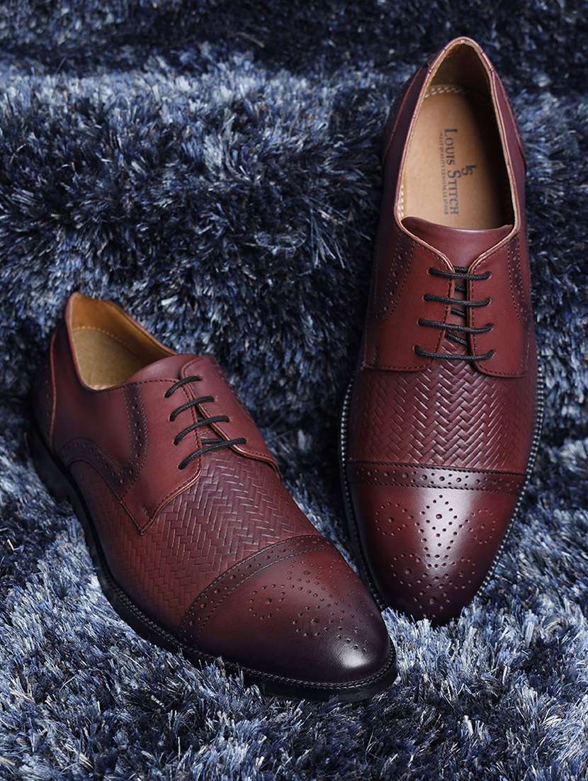 men textured lace up oxford