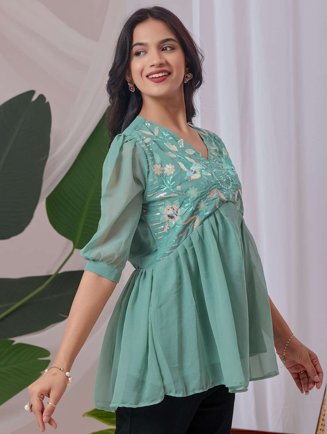 women embroidered puff sleeve a line top