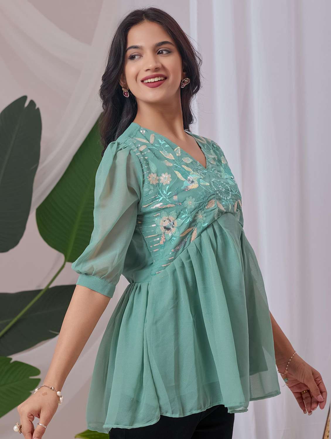 women embroidered puff sleeve a line top