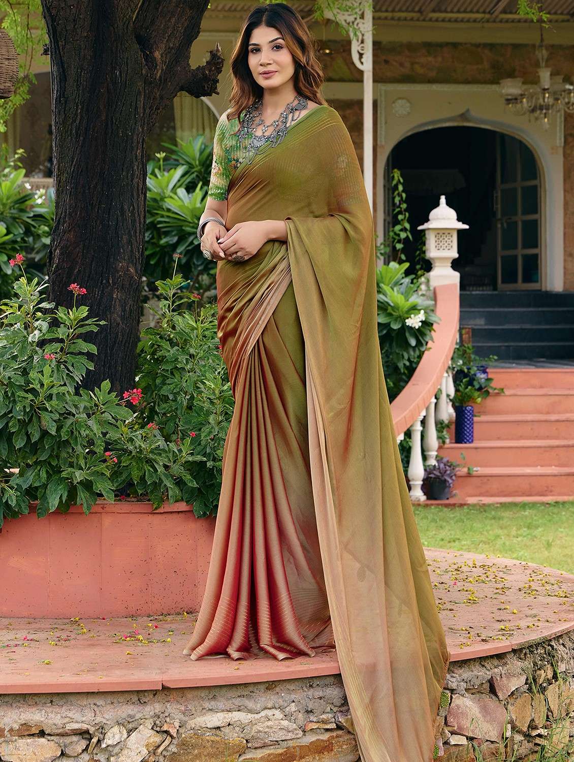 women ombre printed saree with blouse