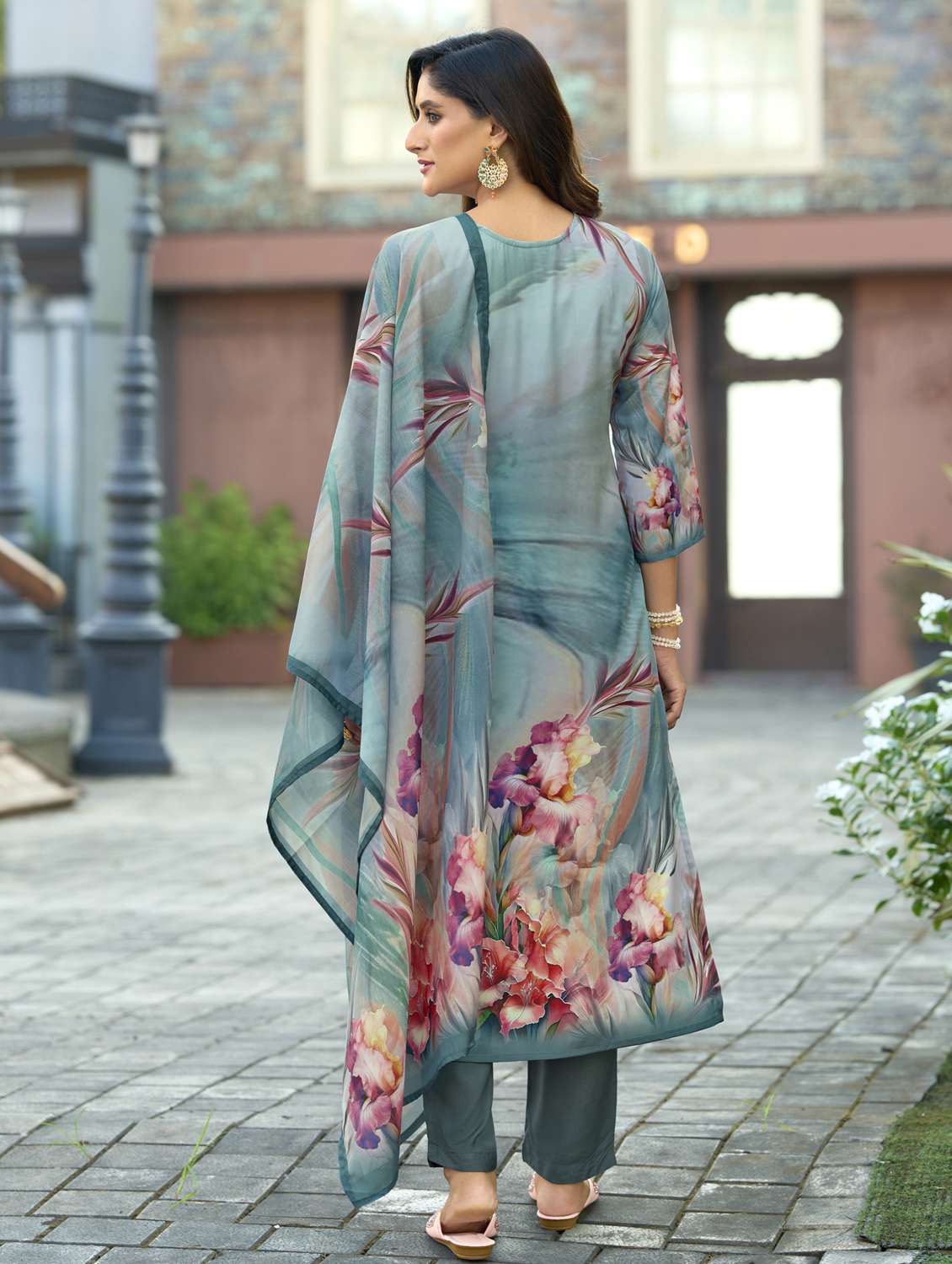 women floral printed three quarter sleeve kurta pant with dupatta set - 22143775 -  Standard Image - 3