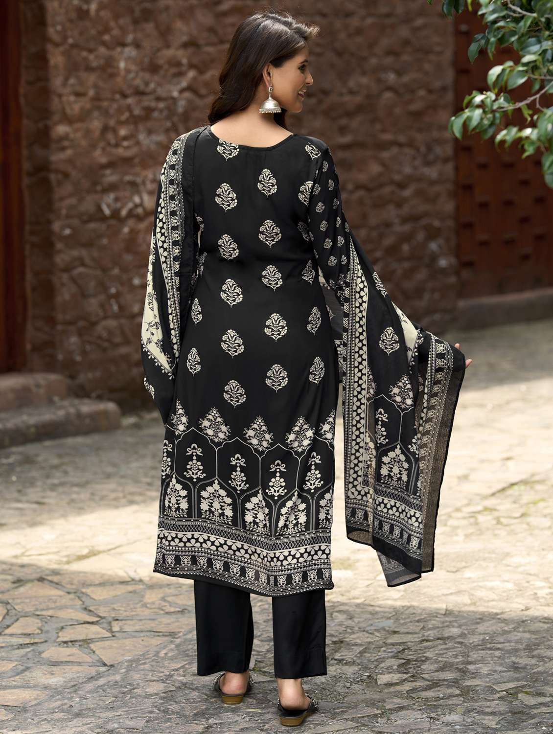 women printed three quarter sleeve kurta pant with dupatta set - 22143777 -  Standard Image - 3