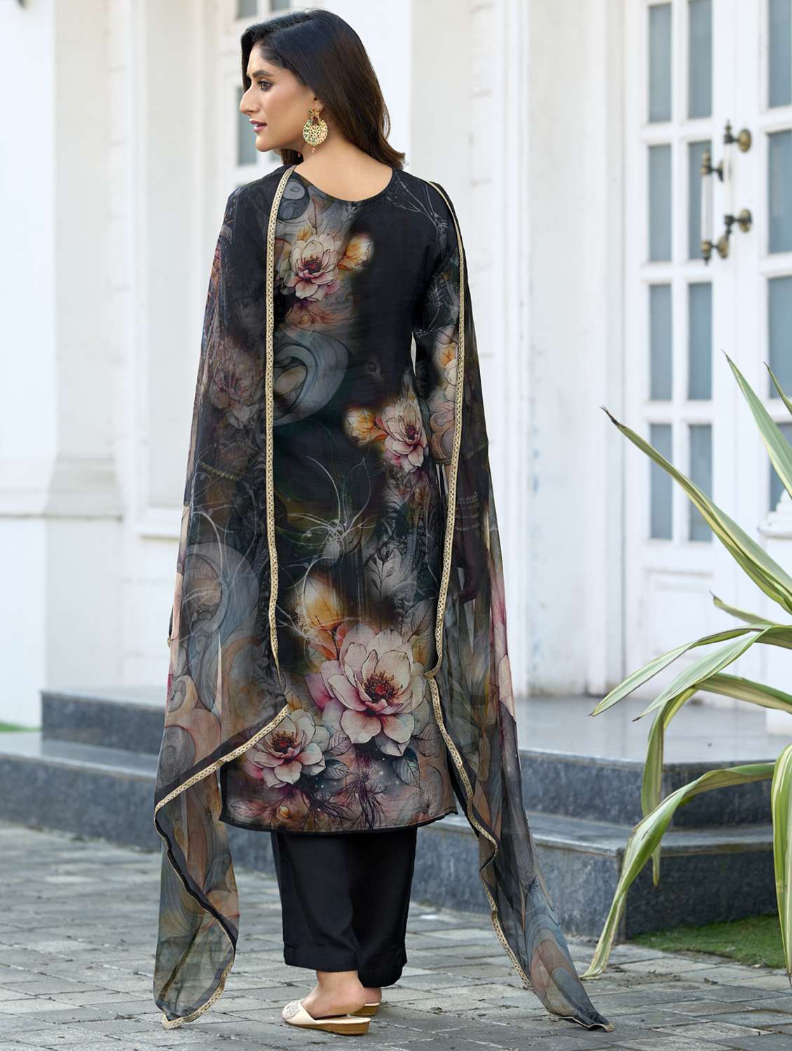 women floral printed three quarter sleeve kurta pant with dupatta set - 22143780 -  Standard Image - 3