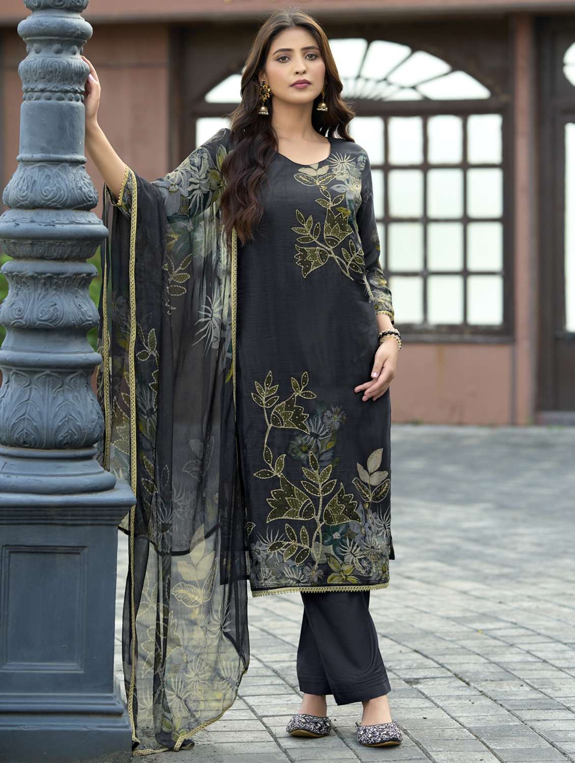 women floral printed three quarter sleeve kurta pant with dupatta set