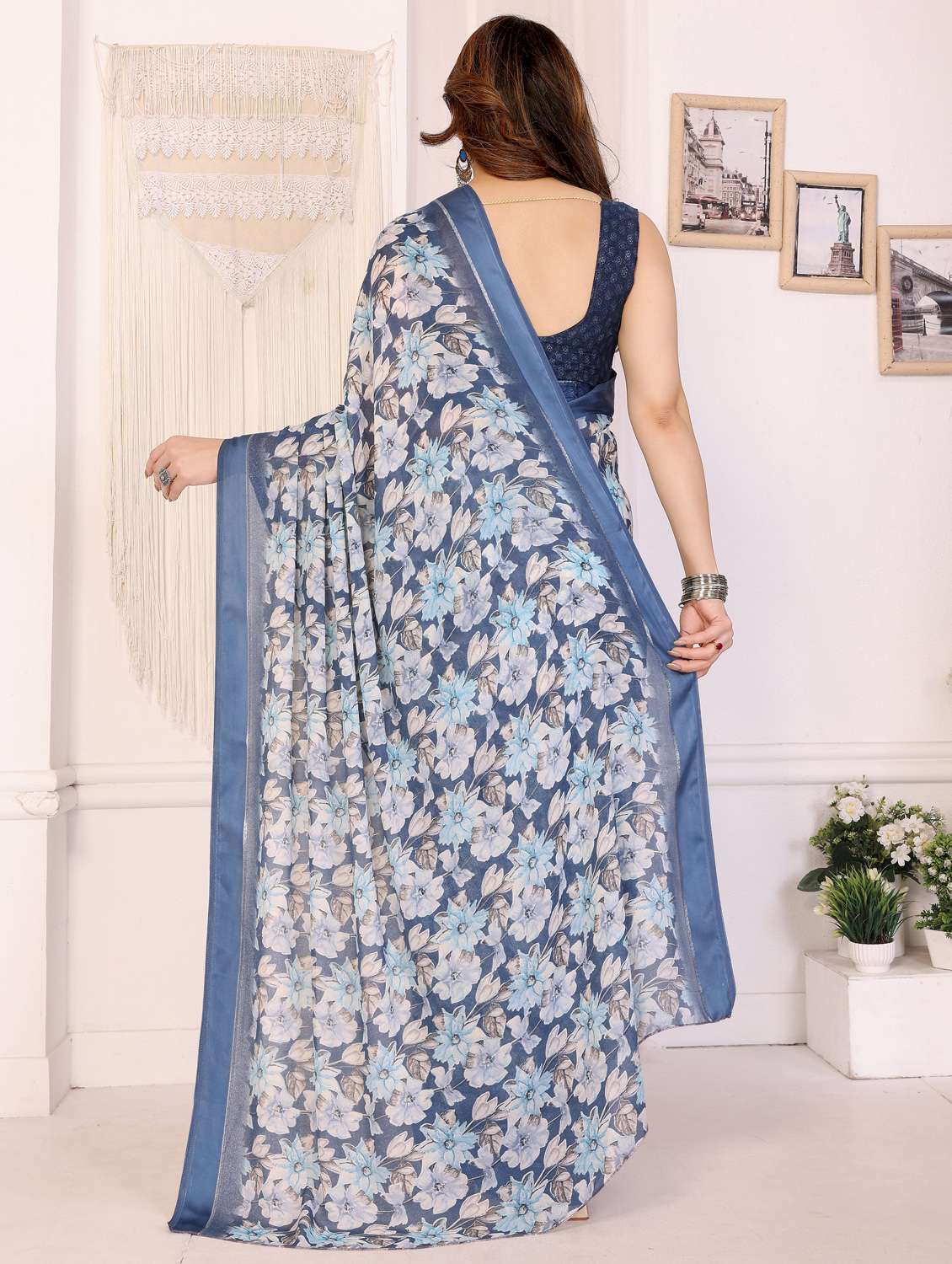 women floral printed saree with blouse - 22143844 -  Standard Image - 3