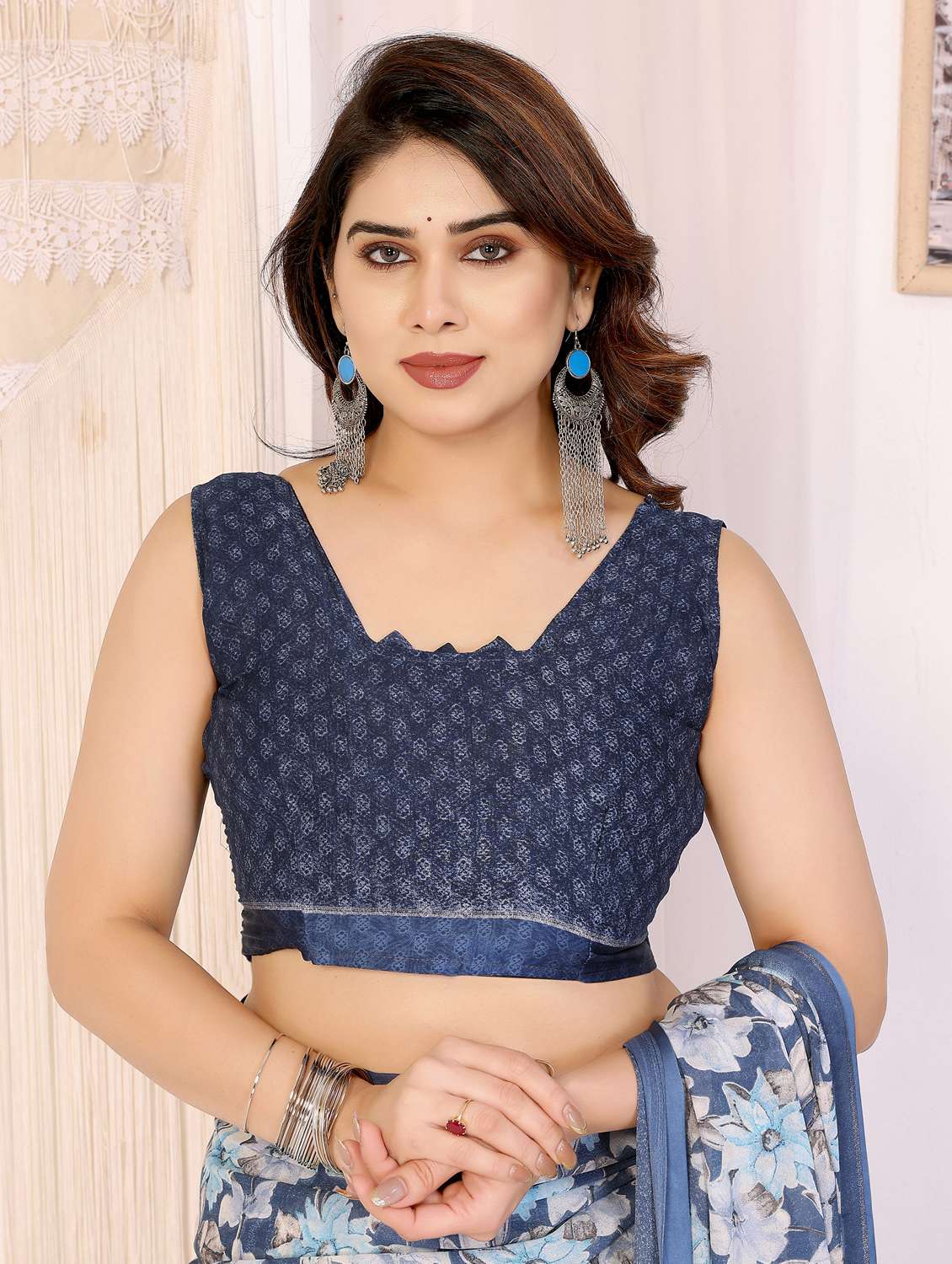 women floral printed saree with blouse - 22143844 -  Standard Image - 5