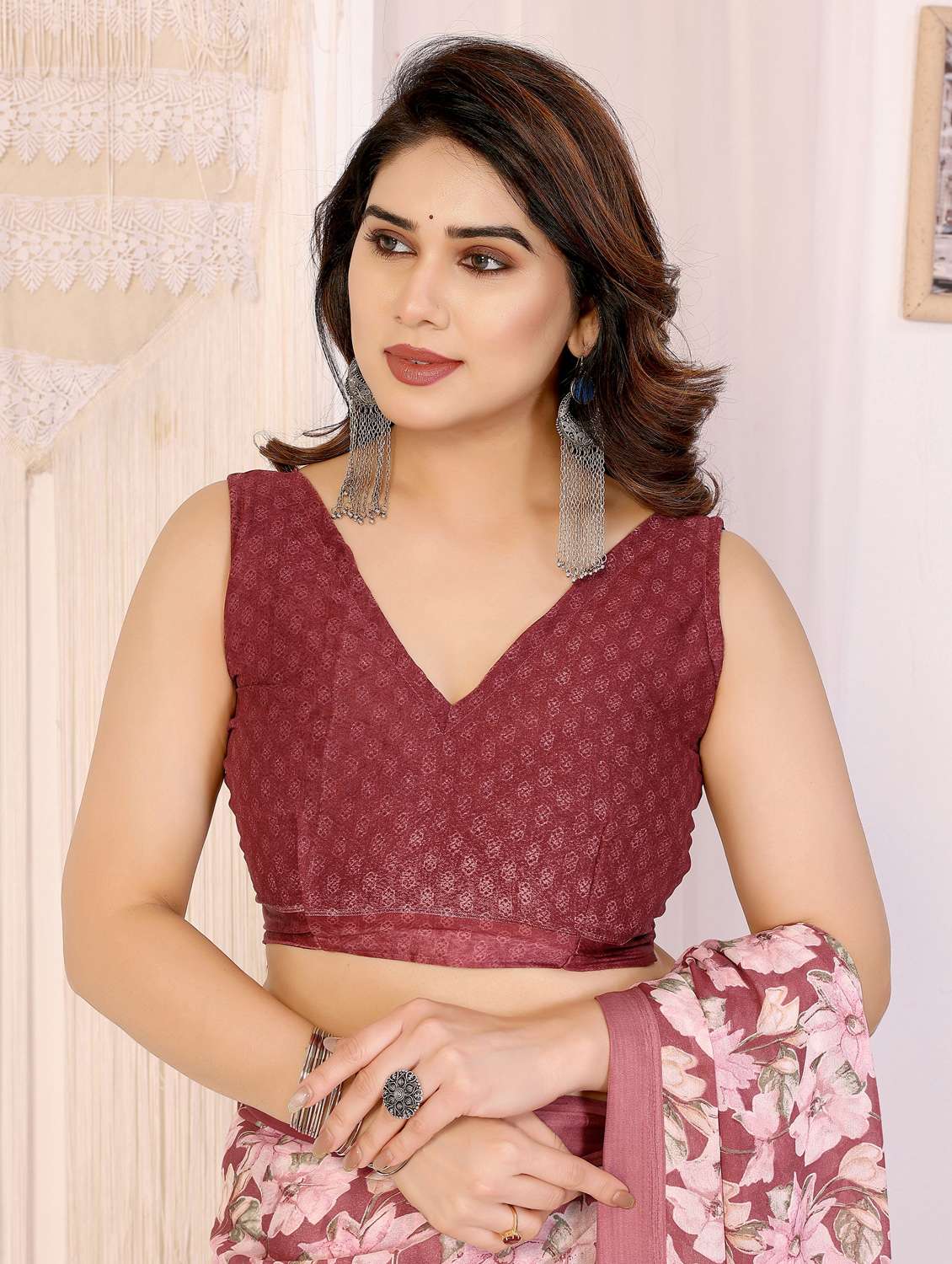 women floral printed saree with blouse - 22143847 -  Standard Image - 5