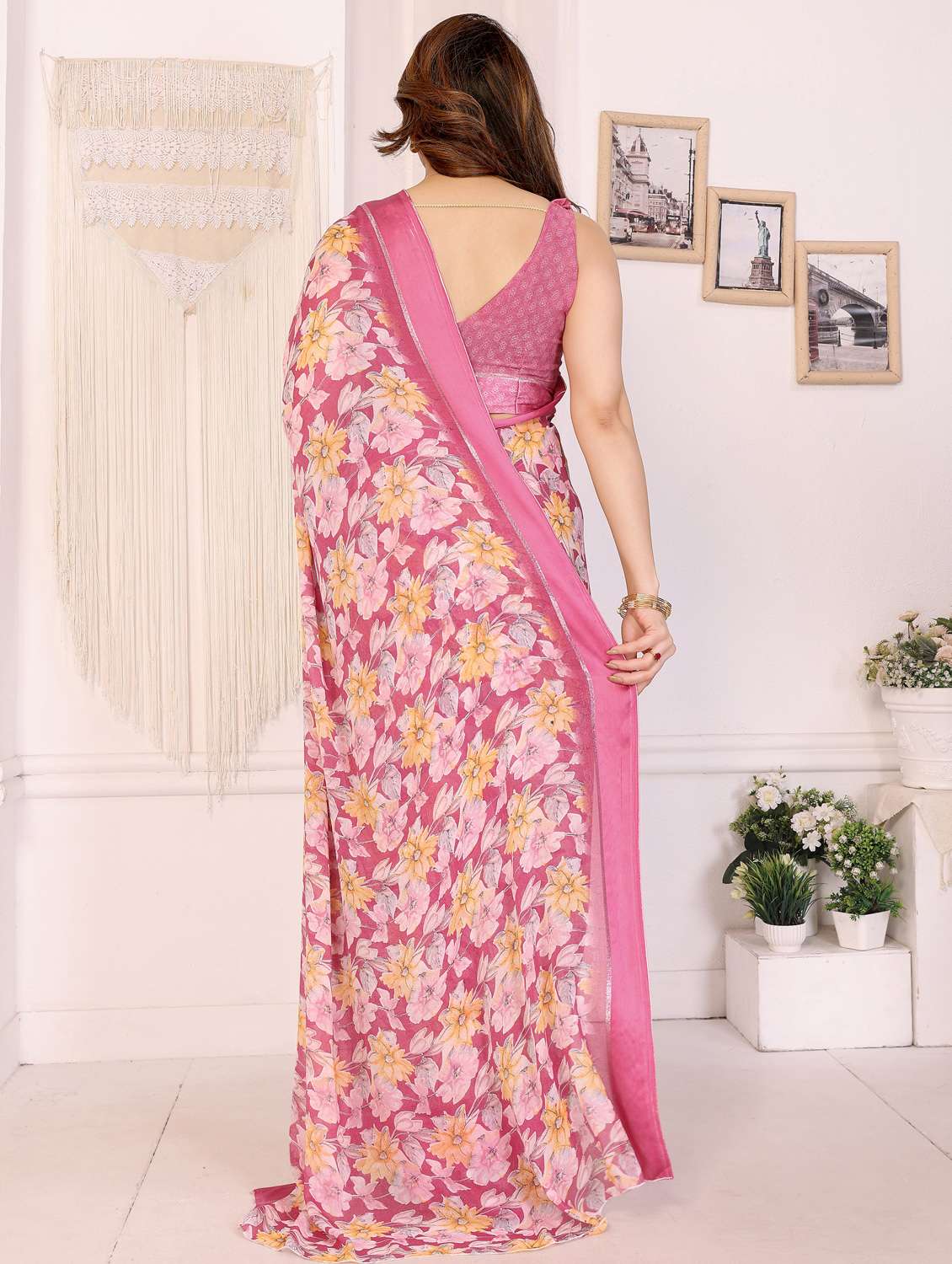 women floral printed saree with blouse - 22143848 -  Standard Image - 3
