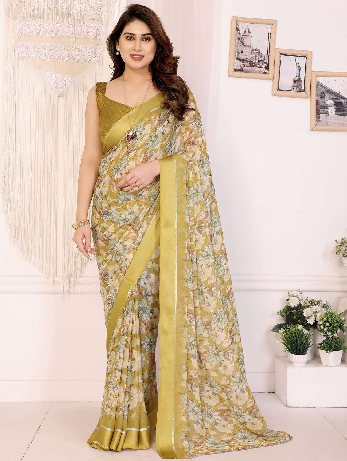 women floral printed saree with blouse