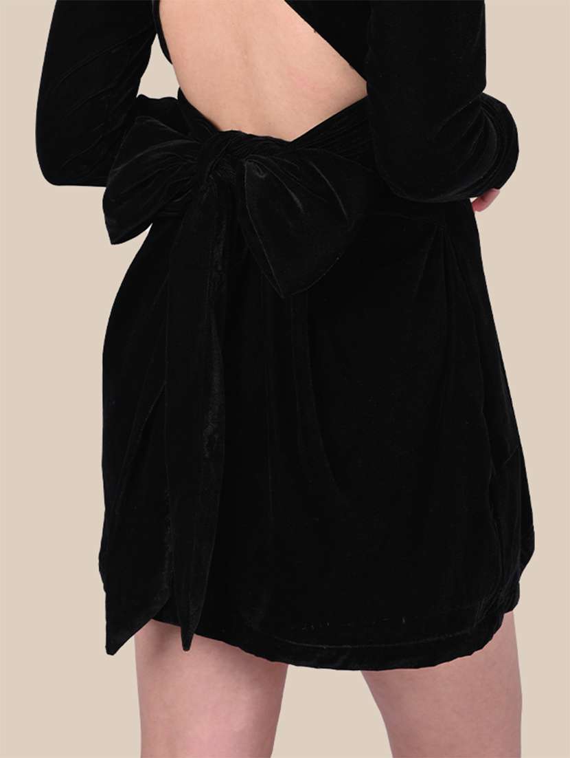 women black solid long sleeve backless dress - 22143956 -  Standard Image - 3