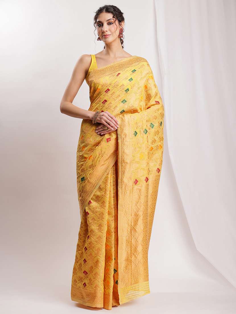 women self design bordered saree with blouse - 22144622 - Standard Image - 3