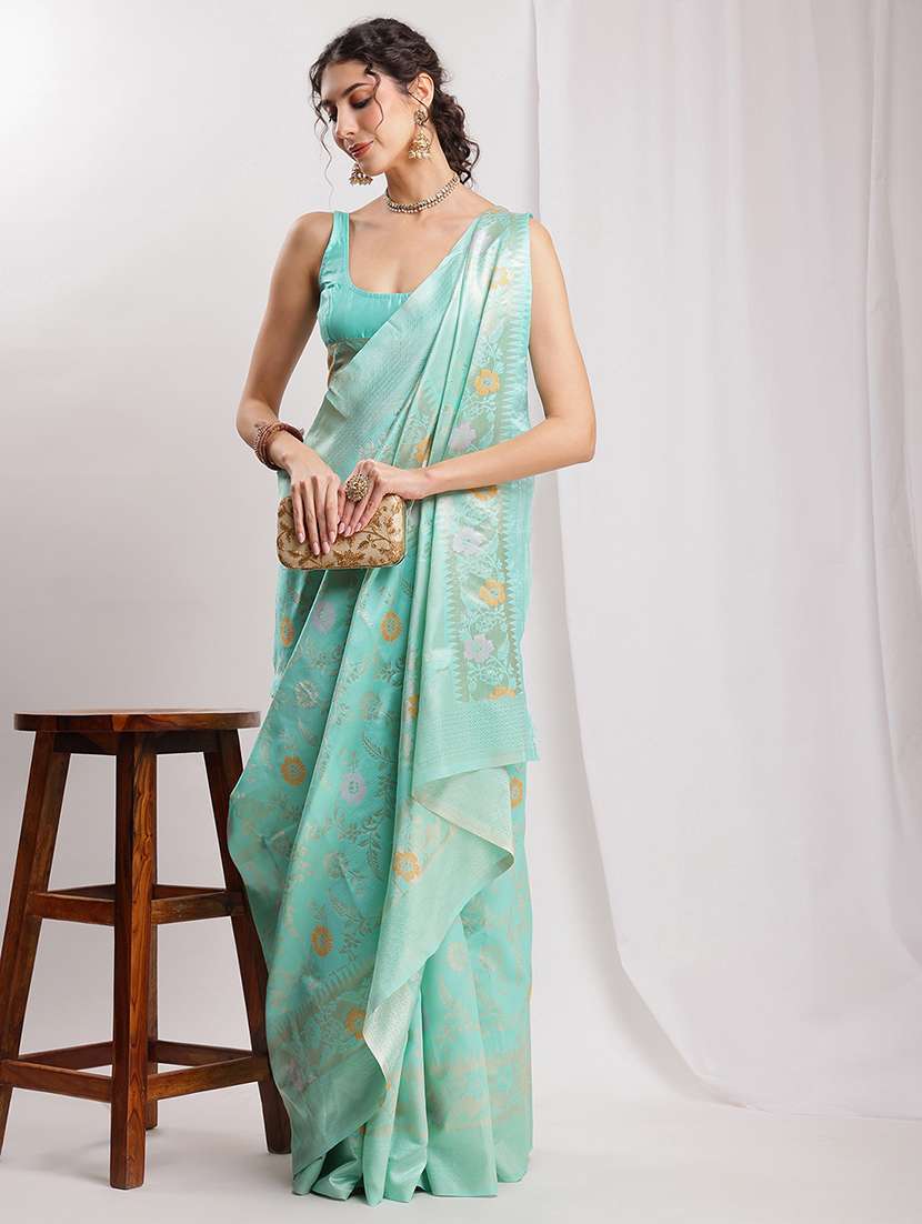 women self design banarasi saree with blouse