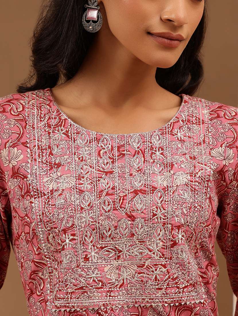 women floral three quarter sleeve straight kurta - 22144669 -  Standard Image - 5