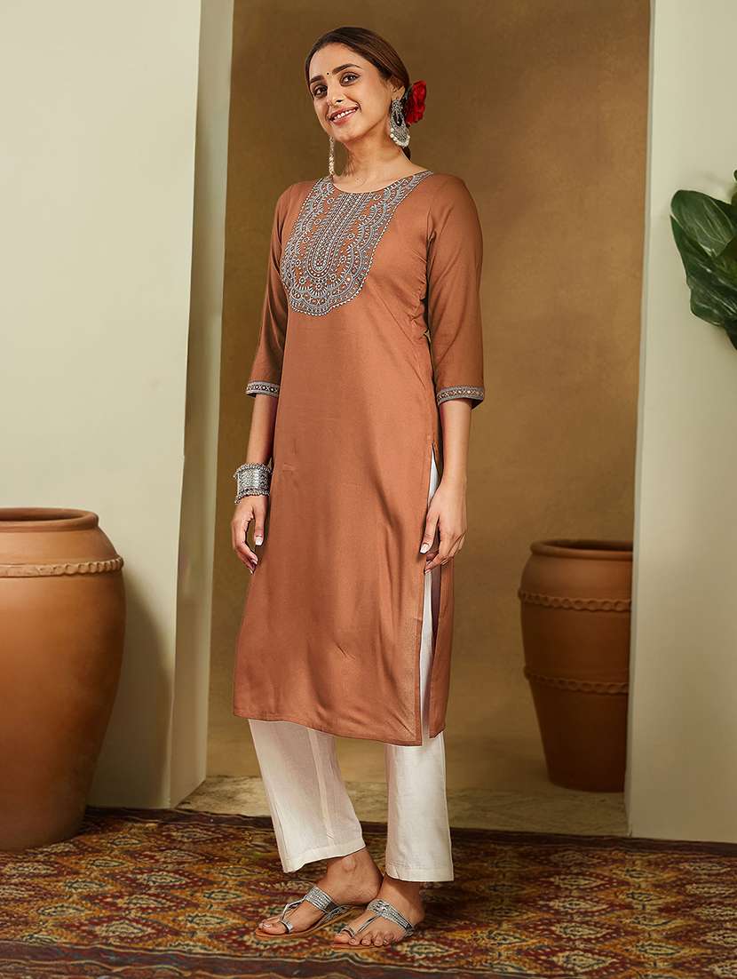 women embroidered three quarter sleeve straight kurta - 22144671 -  Standard Image - 3