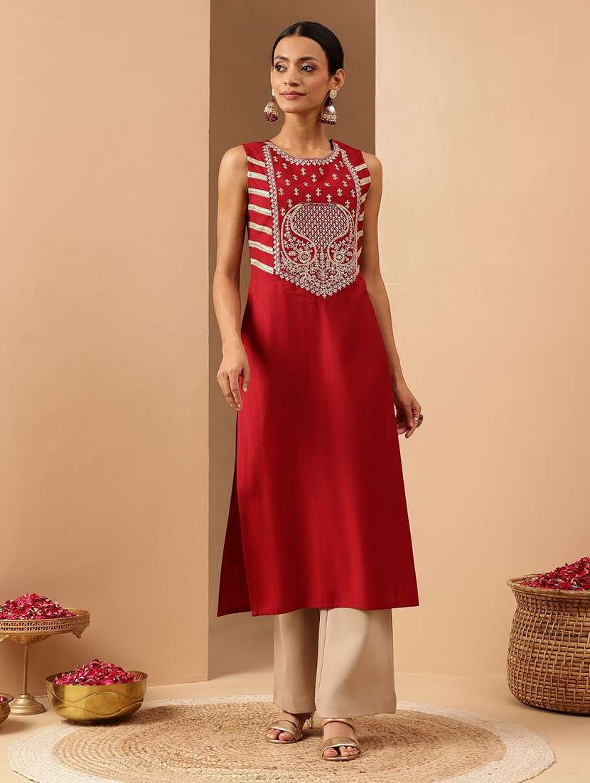 women solid with work sleeveless straight kurta - 22144680 -  Zoom Image - 0