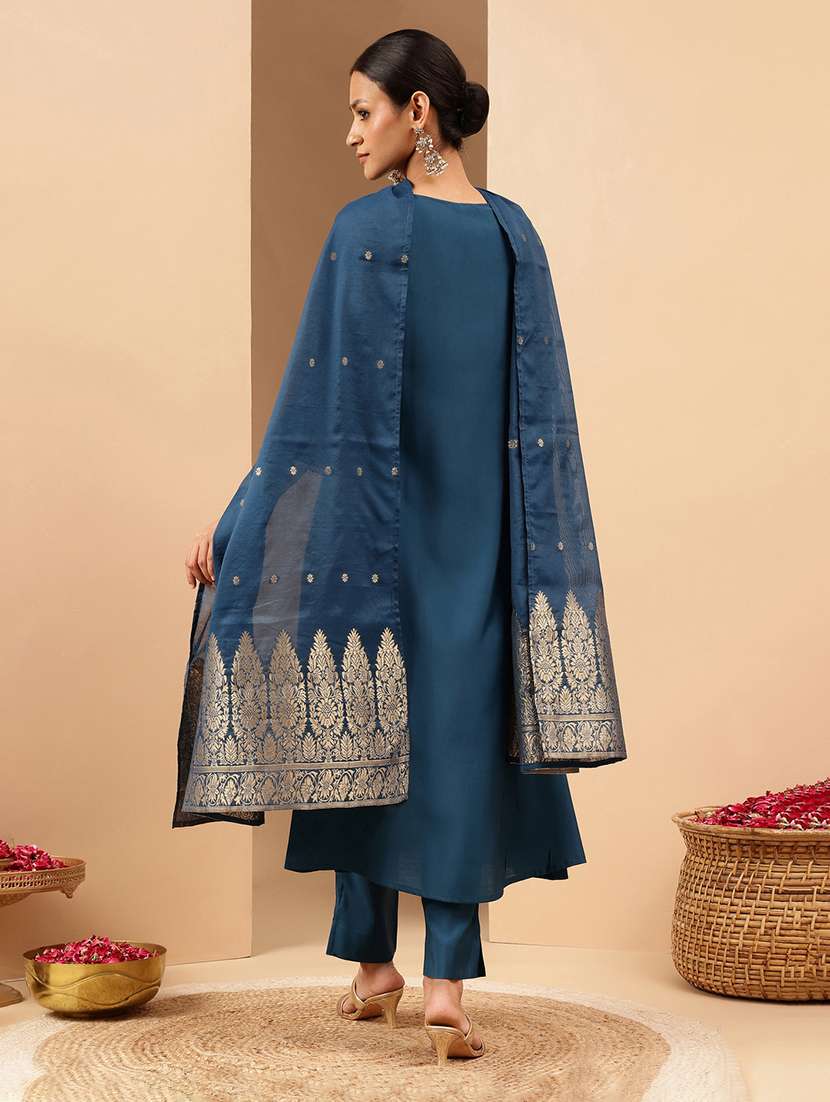 women embroidered three quarter sleeve kurta pant with dupatta set - 22144814 -  Standard Image - 3