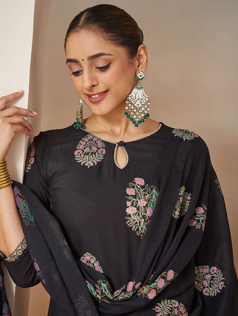 women printed three quarter sleeve kurta pant with dupatta set - 22144815 -  Standard Image - 5