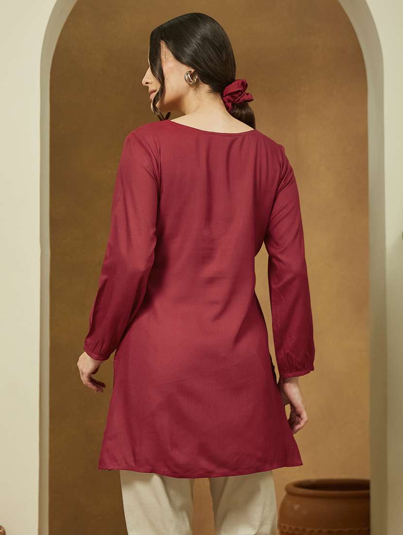 women embroidered long sleeve straight kurti - 22144874 -  Standard Image - 3