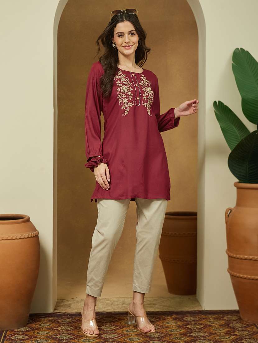 women embroidered long sleeve straight kurti - 22144874 -  Standard Image - 5