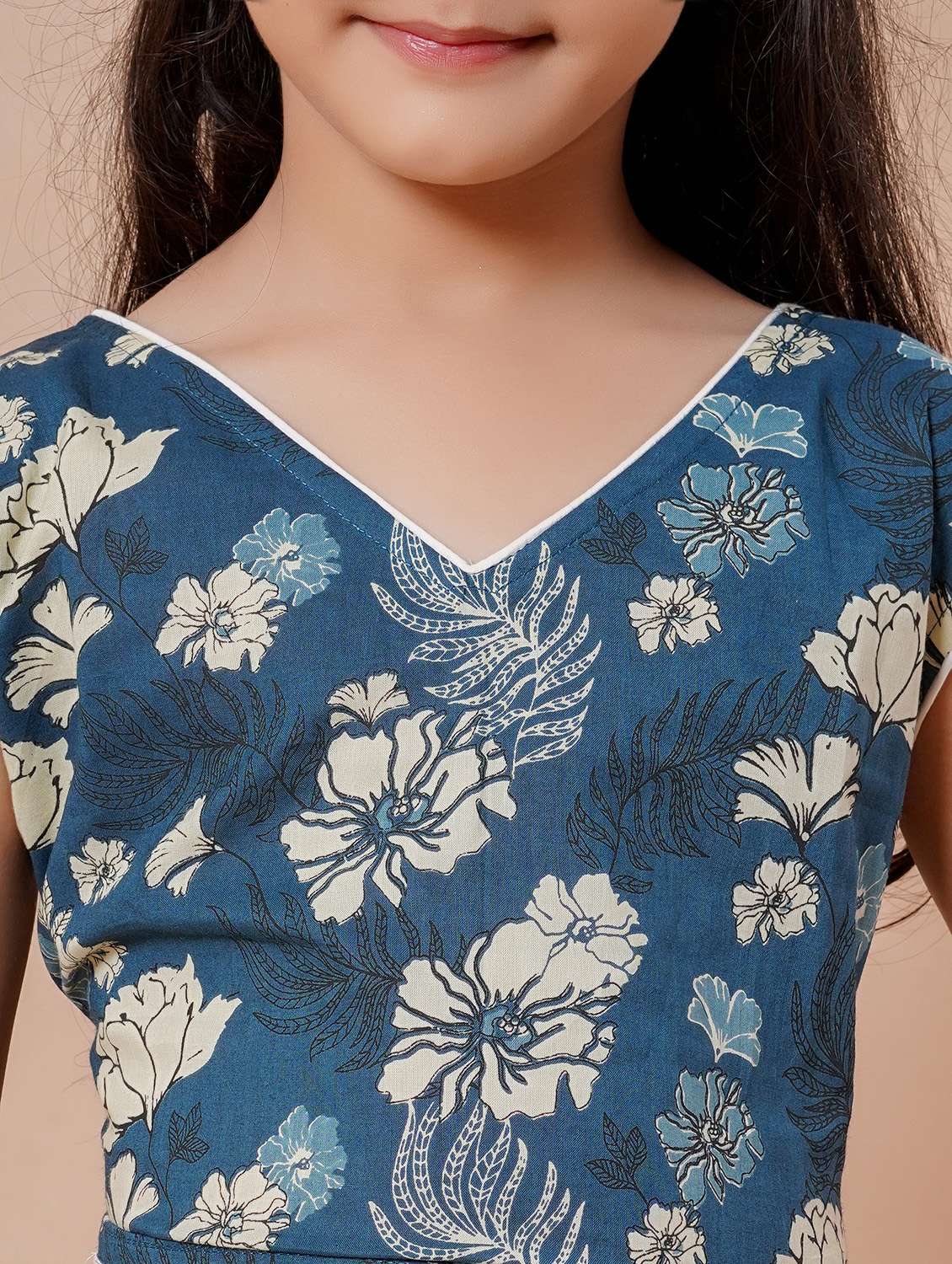 girls primted lehenga and choli with dupatta - 22144886 -  Standard Image - 5