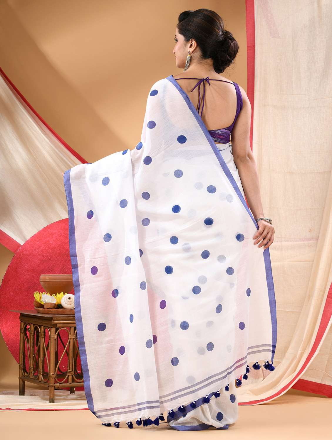 women printed casual wear saree - 22144936 -  Standard Image - 3