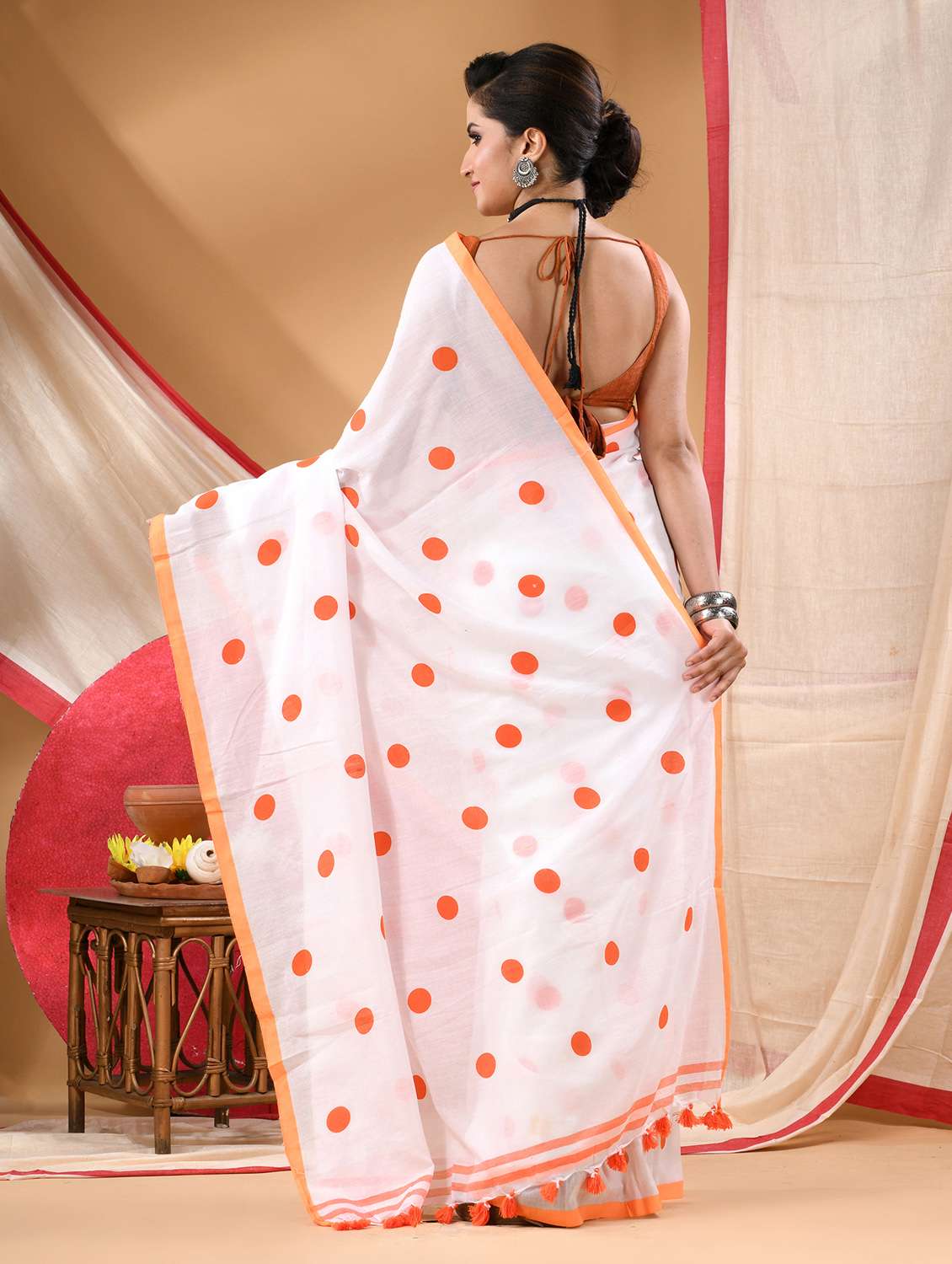 women printed casual wear saree - 22144938 -  Standard Image - 3