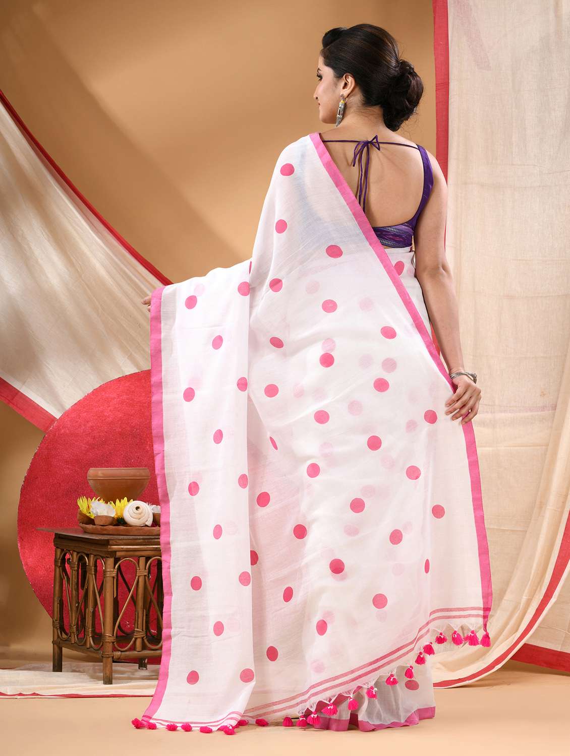 women printed casual wear saree - 22144939 -  Standard Image - 3